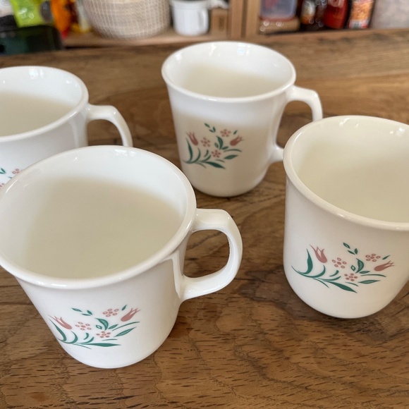 Vintage Corning USA mug set of 4 Pink and Green Tulip Pattern Rosemarie - Picture 8 of 8